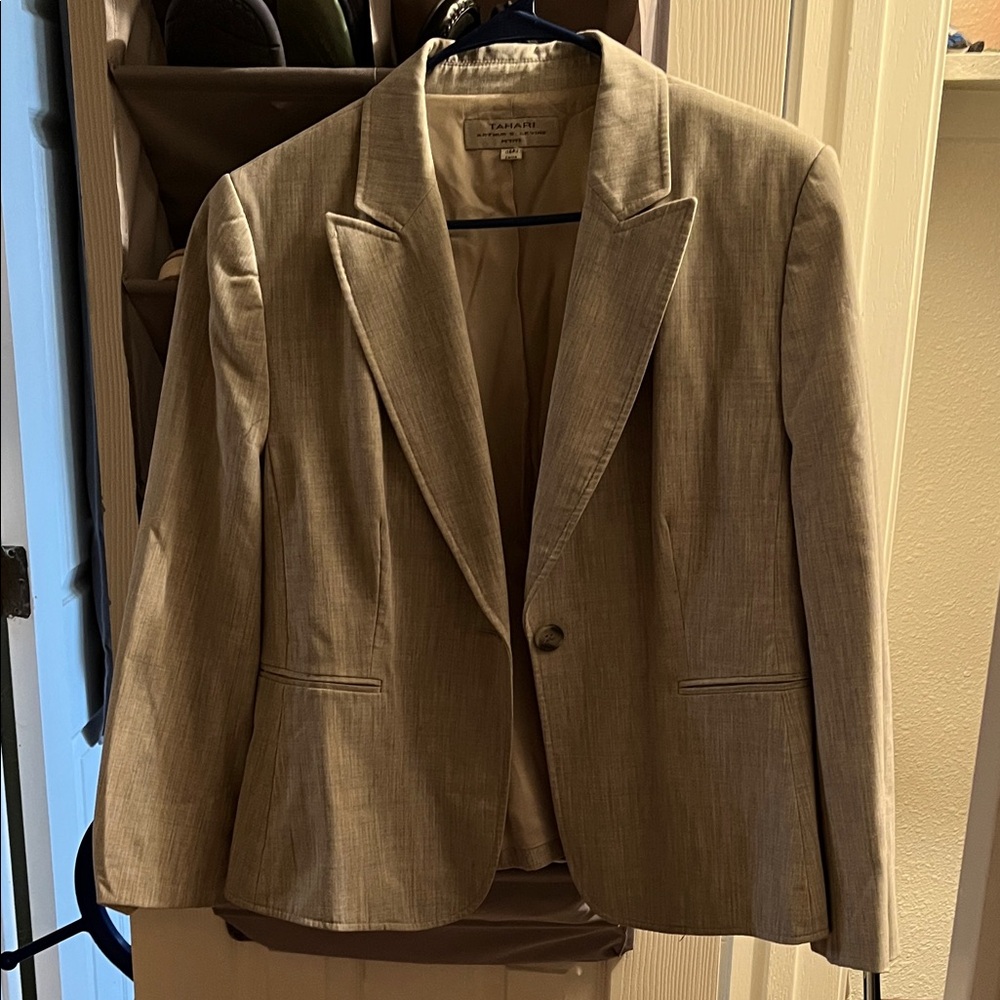 Tahari Women's Tan Blazer
